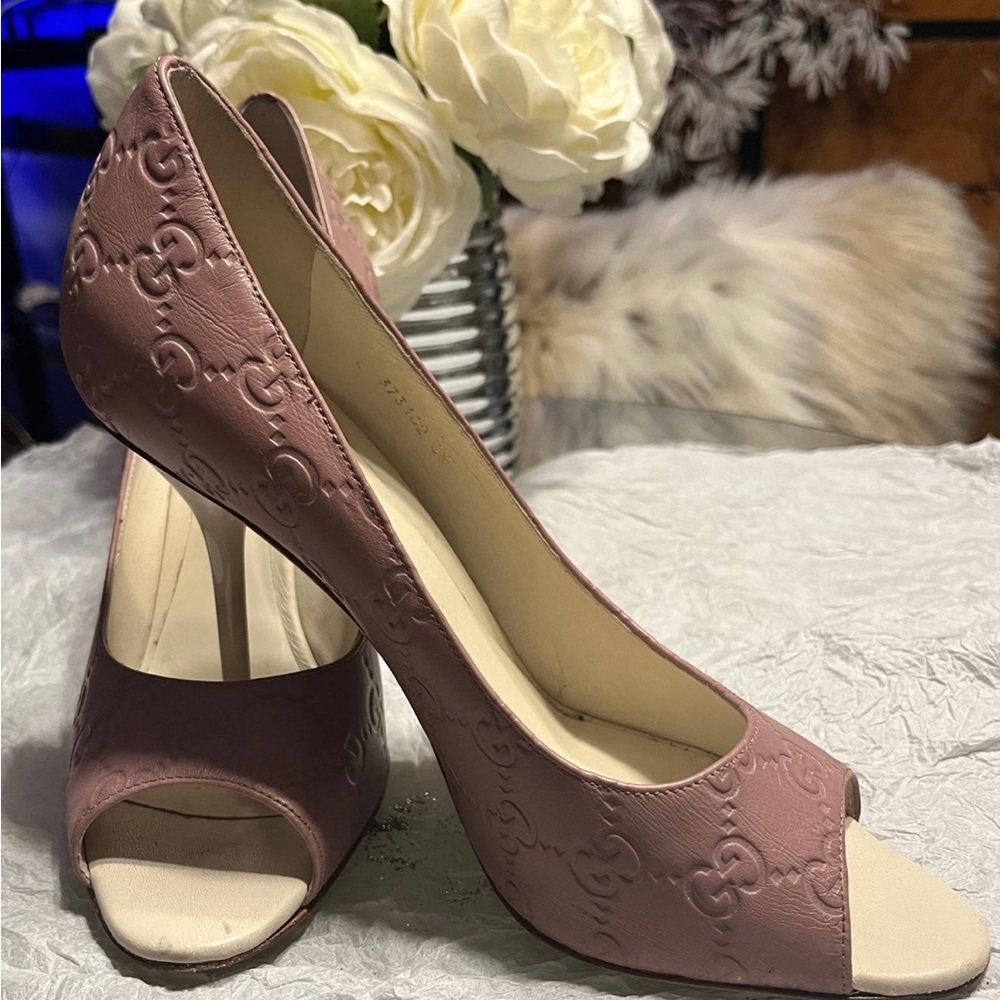 SOLD-  Gucci Monogram heels